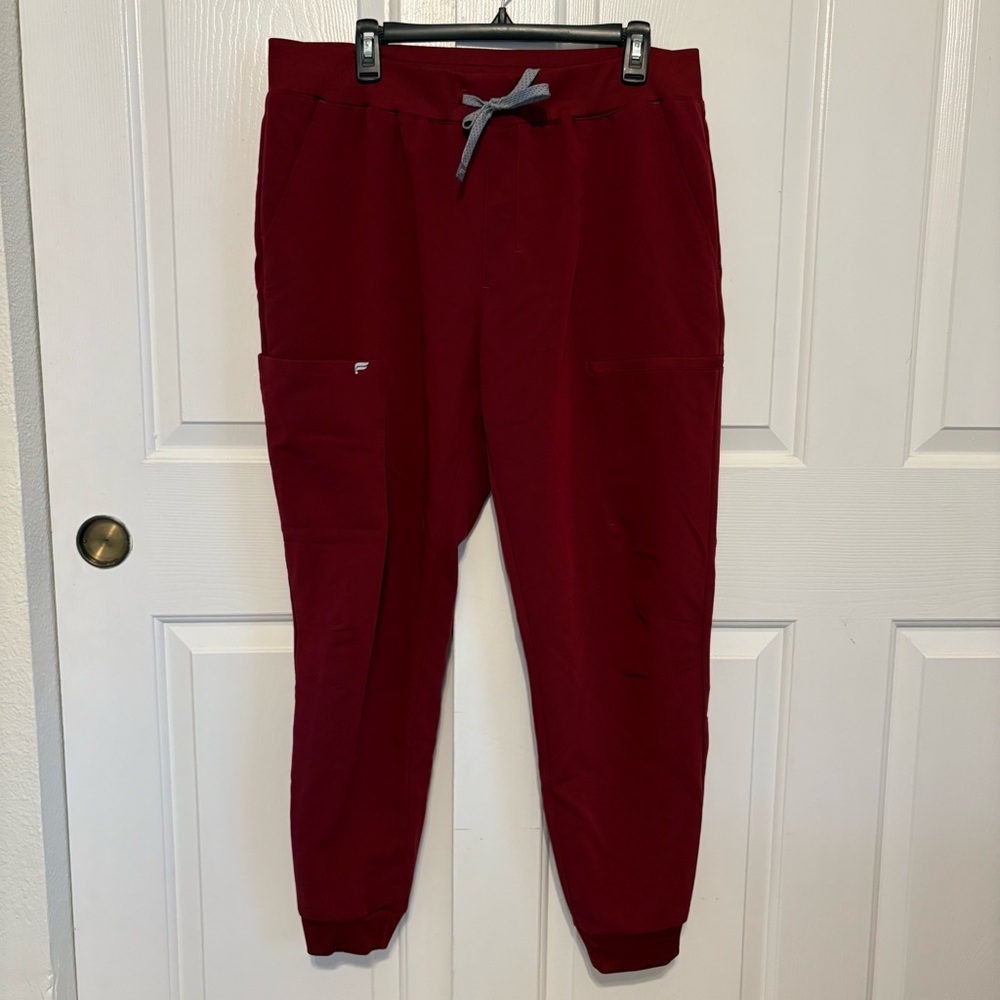 Lot of 2 Women’s Fabletics Jogger Scrubs size XL